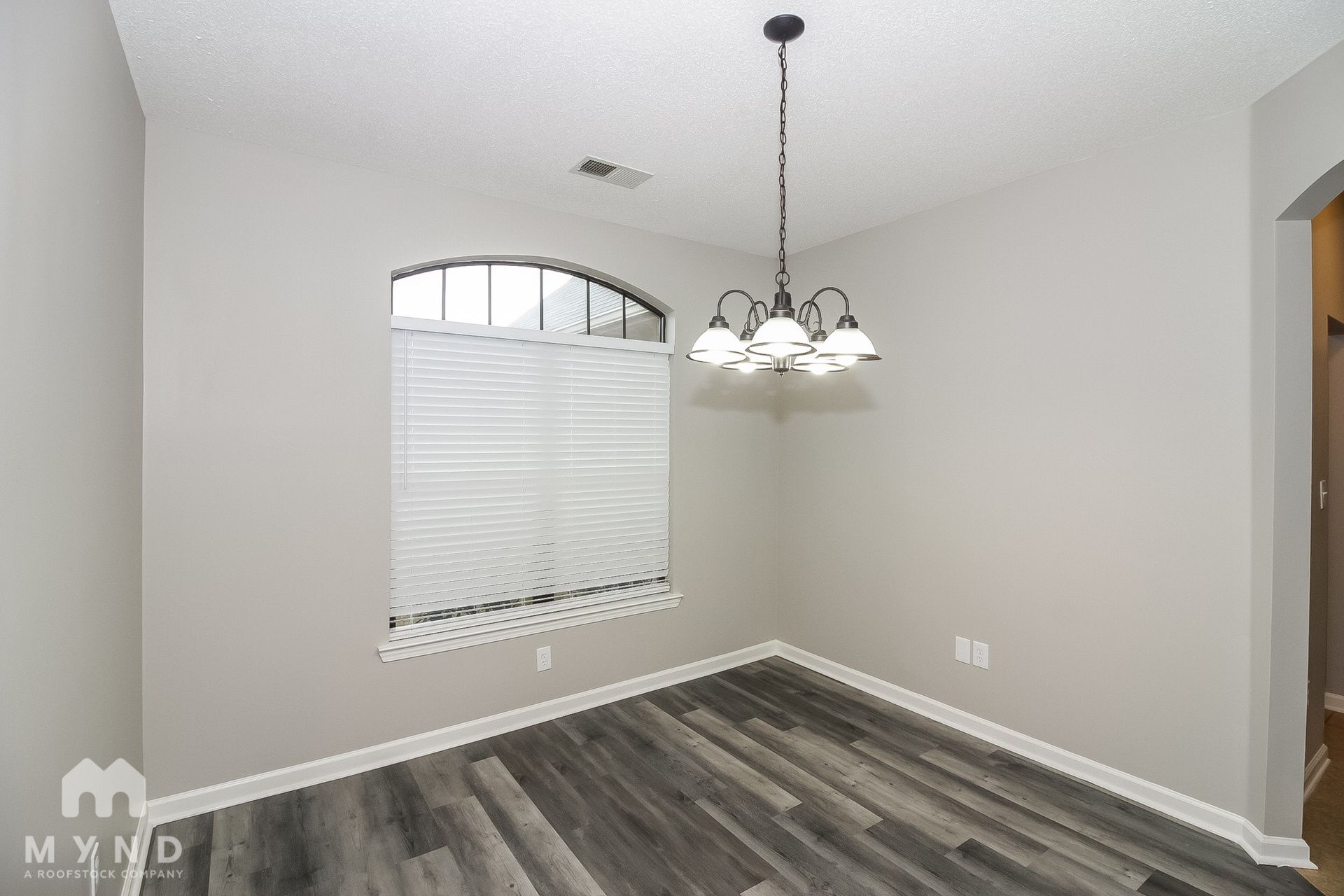 Building Photo - 40 Abbey Rd