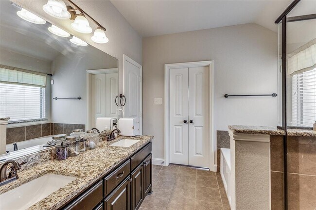 Building Photo - 11909 Hassop Ln