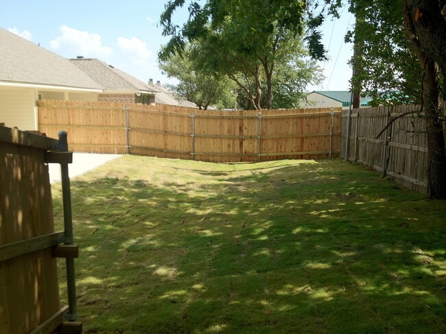 Building Photo - 205 Chapel Trail Cir