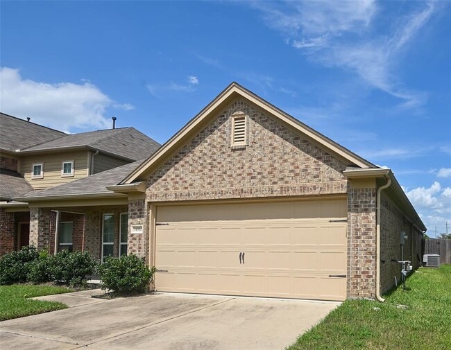 Building Photo - 14910 Hope Hills Ln