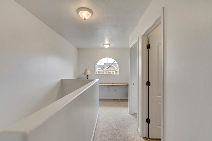 Building Photo - 7611 S Yellowwood Ln