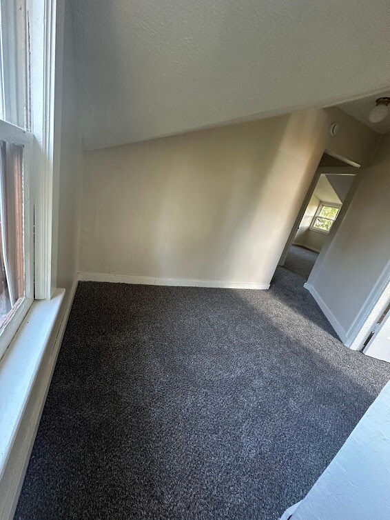 Building Photo - 11625 NW Thompson Rd