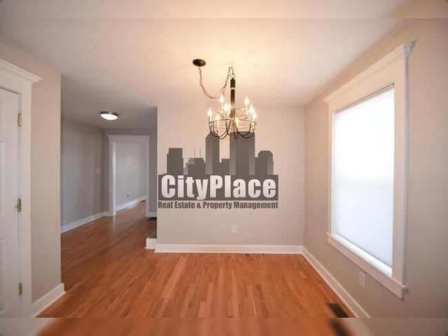 Building Photo - 910 Lexington Ave