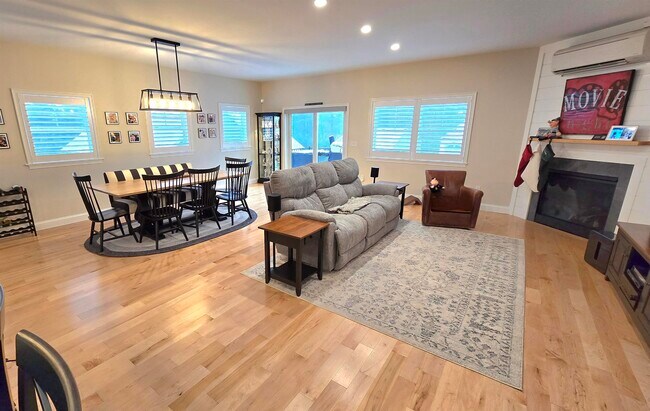 Building Photo - 24 John Hardie Wy