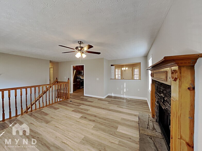 Building Photo - 487 Dillon Dr