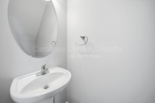 Building Photo - 514 Turning Leaf Way