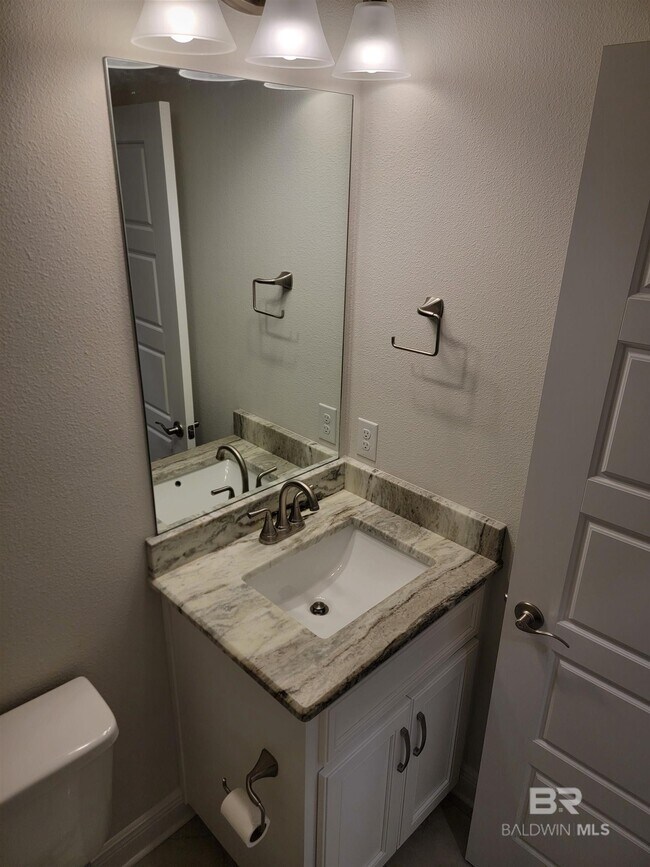 Building Photo - 13219 2nd St