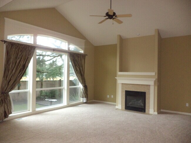 Building Photo - Ranch Home w/ Oversized Double Garage & Landscaping Included!