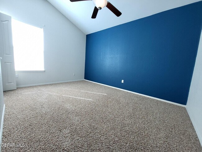 Building Photo - 7532 Plaza Taurina Dr