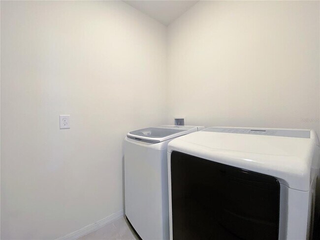 Building Photo - 4202 San Rocco Wy