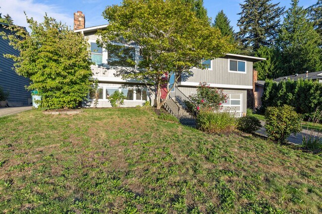 Building Photo - 17723 23rd Ave SE