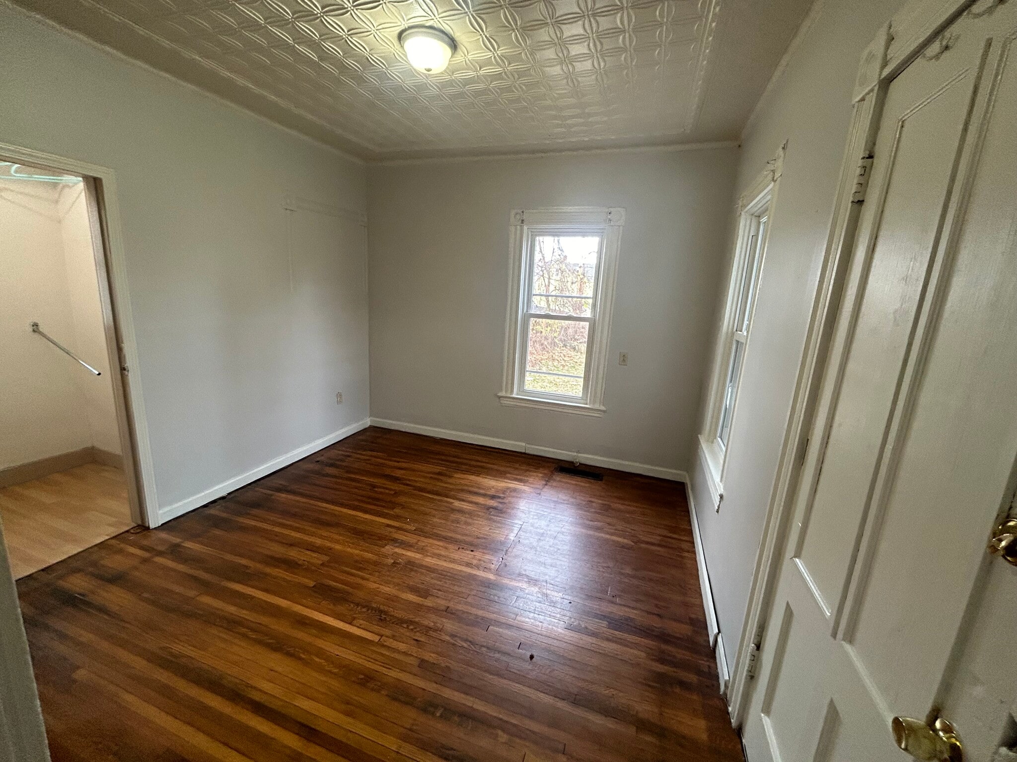 Building Photo - 121 Elba St