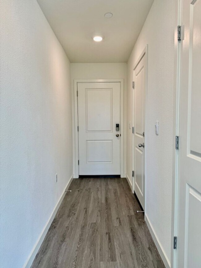 Building Photo - BRAND NEW 4 BEDROOM, 2.5 BATHS, 2 CAR GARA...