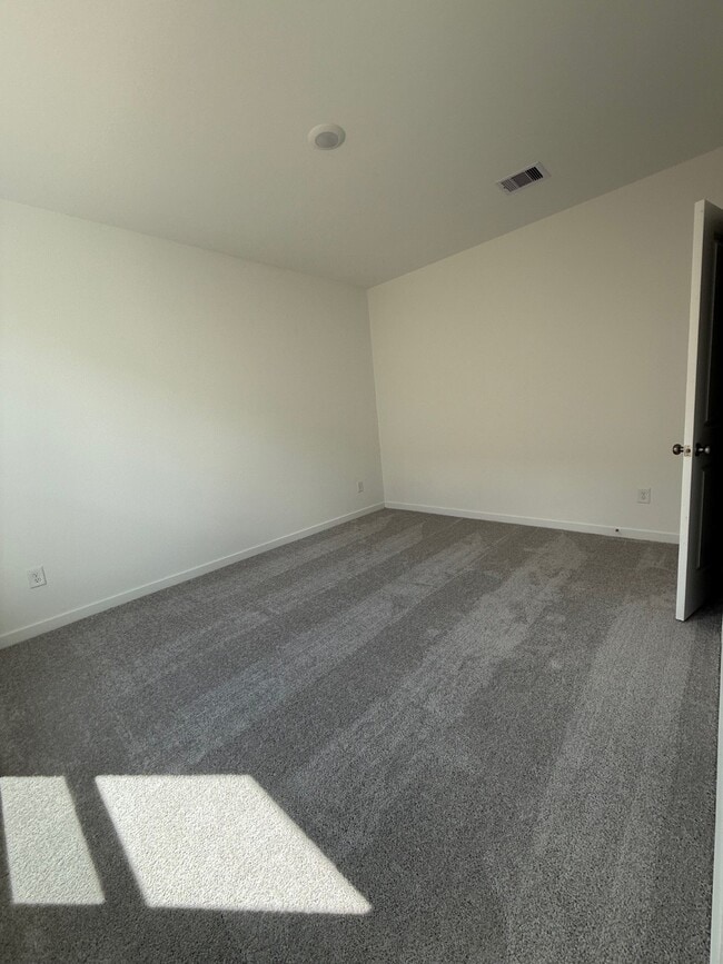 Building Photo - 28611 Bluebonnet Grotto Dr
