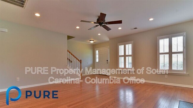 Building Photo - 229 Kenmore Park Dr