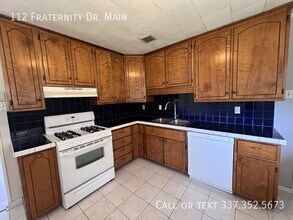 Building Photo - 112 Fraternity Dr