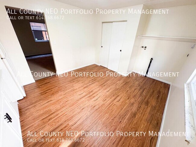 Building Photo - 233 Hamilton Ave