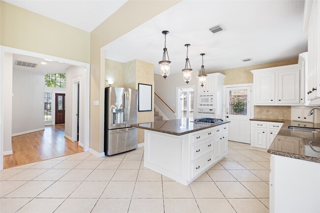 Building Photo - 13135 Finch Brook Dr