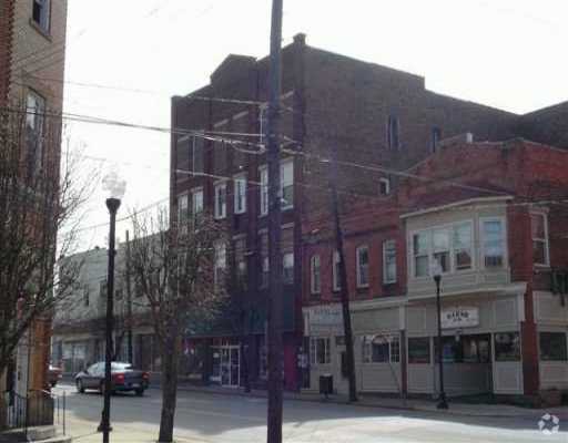 Building Photo - 145 Main St