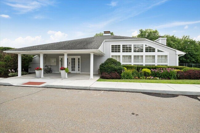 Building Photo - 6 Juniper Ln