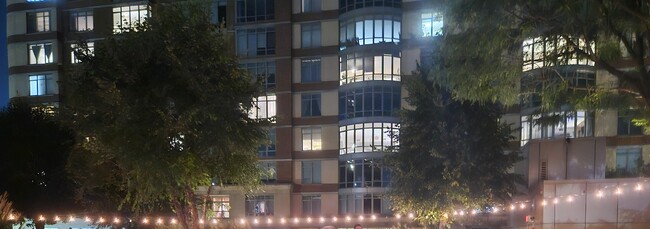 Building Photo - 8100 River Rd