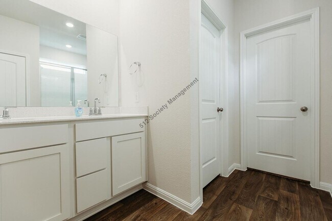Building Photo - 108 Finley Rae Dr