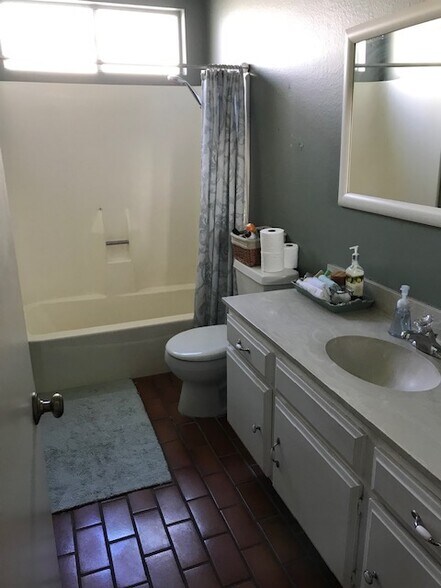 Building Photo - 11042 Promesa Dr