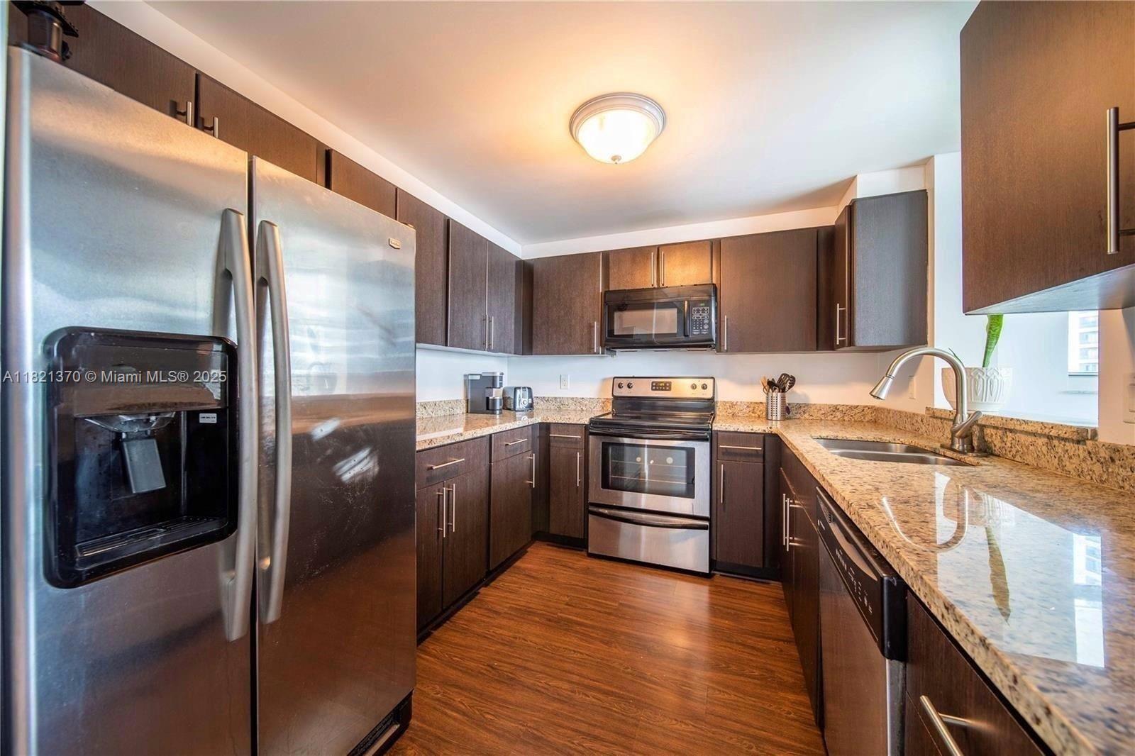 Building Photo - 1250 S Miami Ave