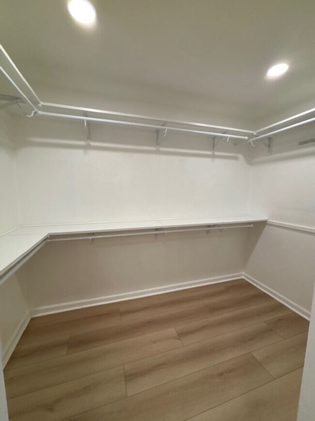 Building Photo - Cypress Point