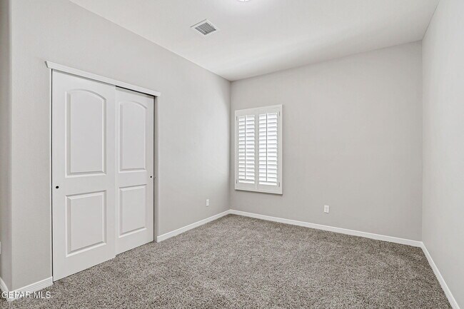 Building Photo - 13813 Summer Story Ave