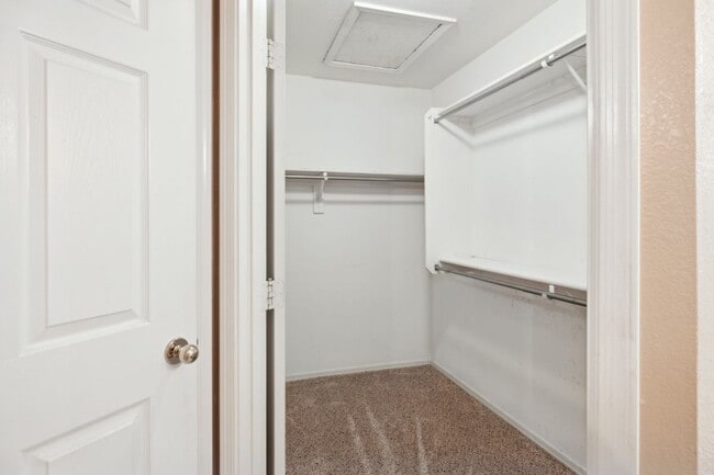 Building Photo - 9736 N 95th St