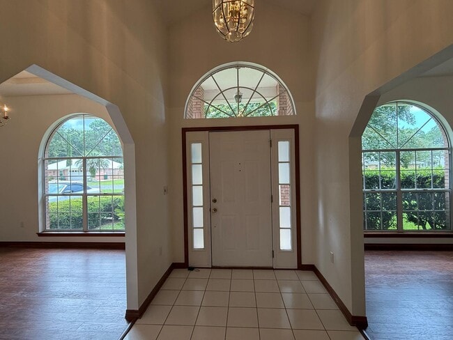 Building Photo - 4444 Southminster Cir