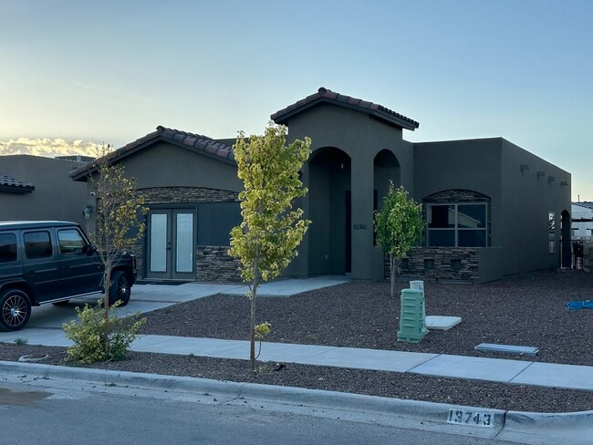 Building Photo - 13741 Garforth Ave