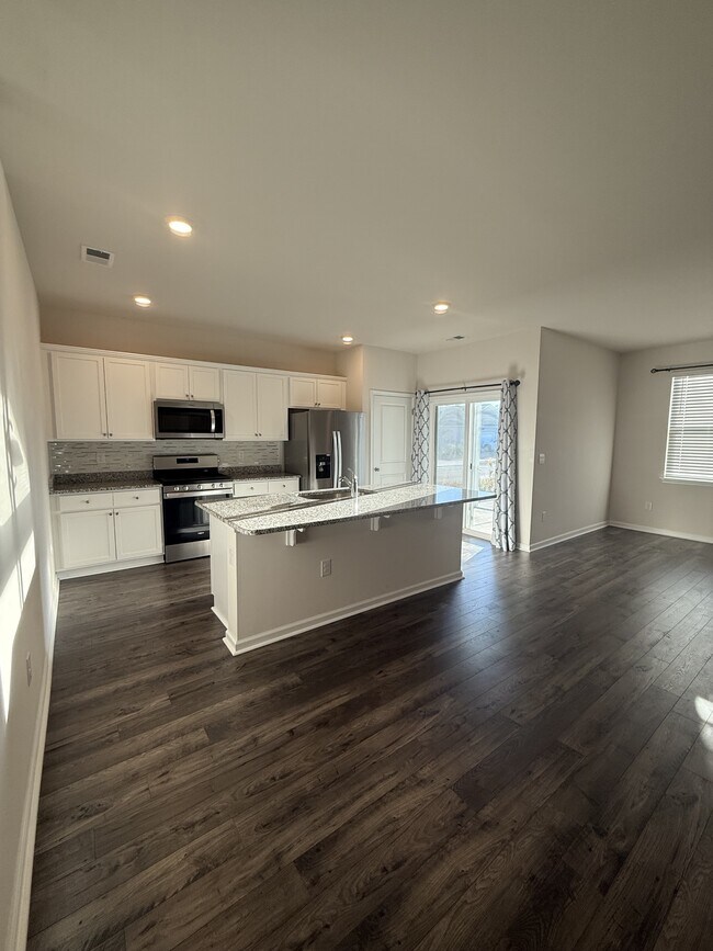 Building Photo - 2672 Pegasus Pl