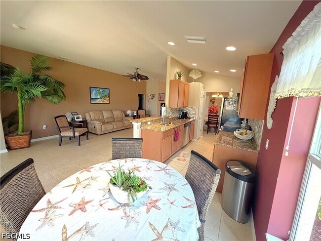 Building Photo - 2609 Clairfont Ct