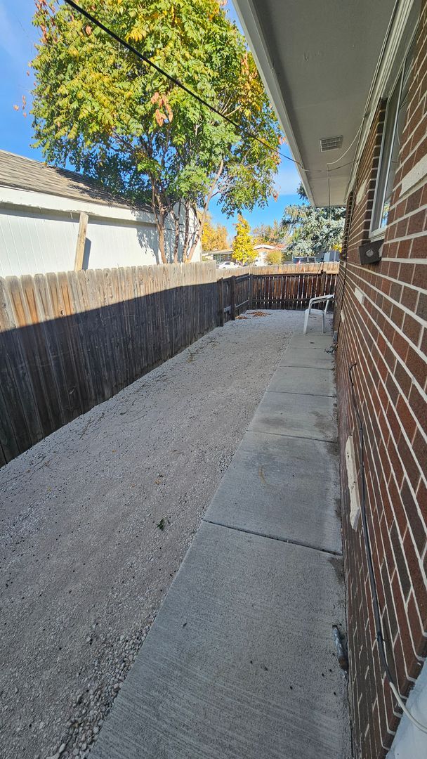 Building Photo - Multi Family Ranch Home in Westminster