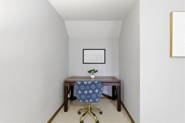 Building Photo - 2970 Woodruff Dr SE