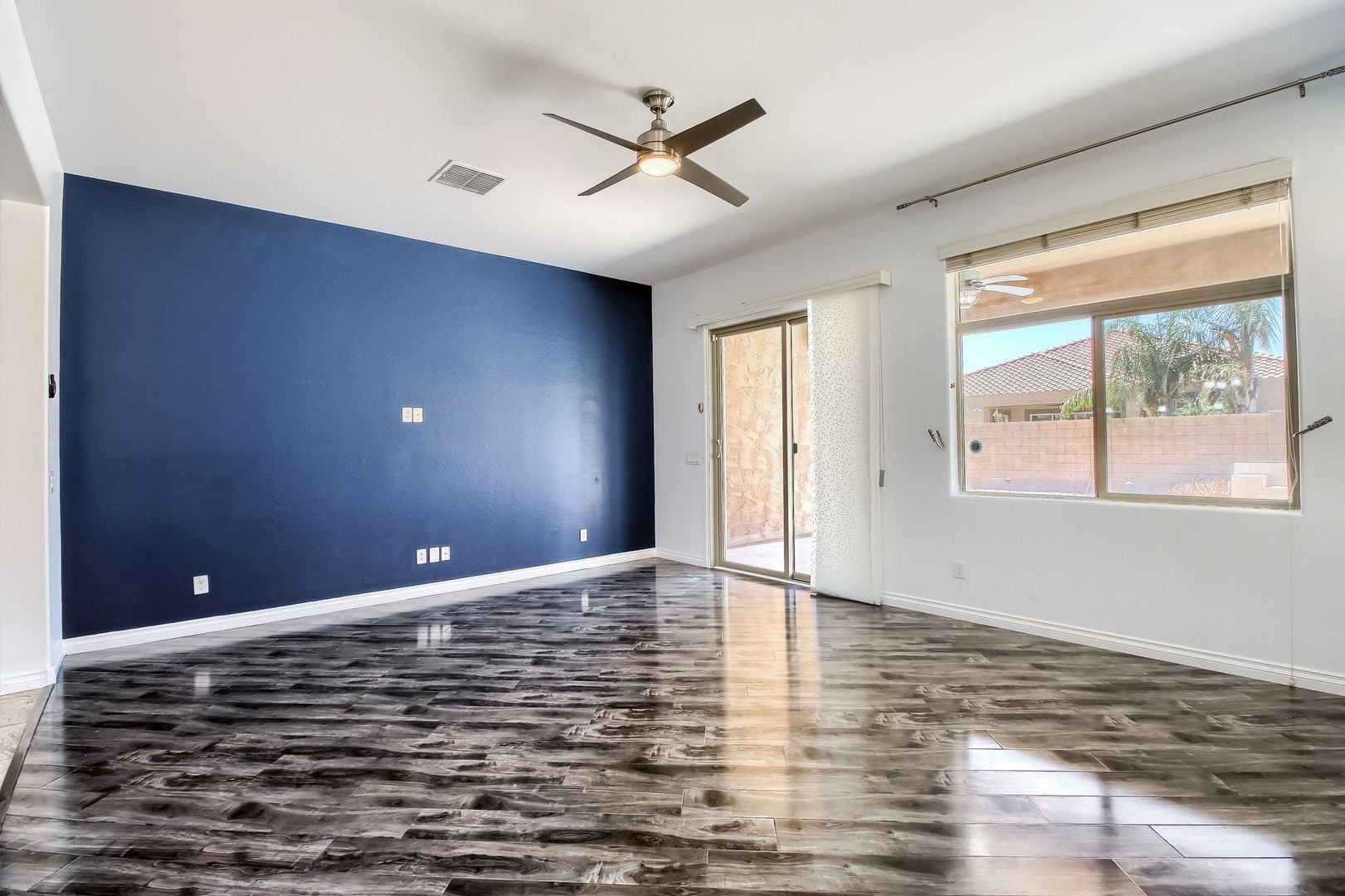 Building Photo - 237 E Lynx Pl