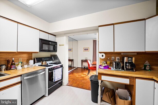 Building Photo - 103 Cross Keys Rd