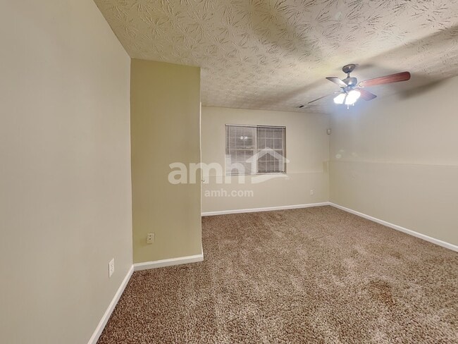 Building Photo - 2717 Oak Meadow Ln