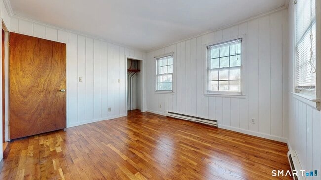 Building Photo - 107 Chestnut St