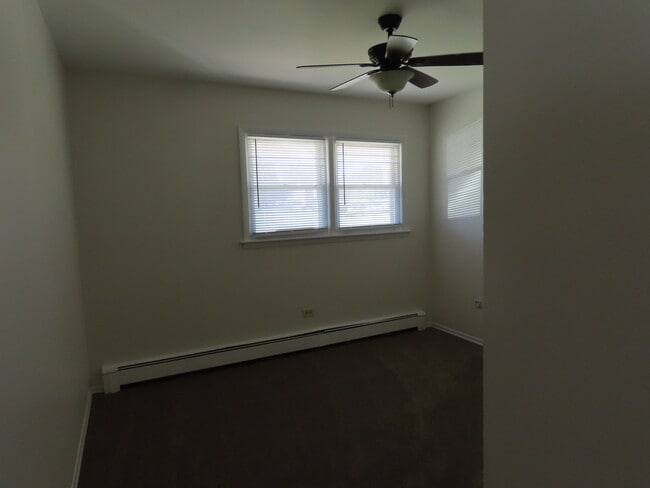 Building Photo - 14405 S Ravinia Ave