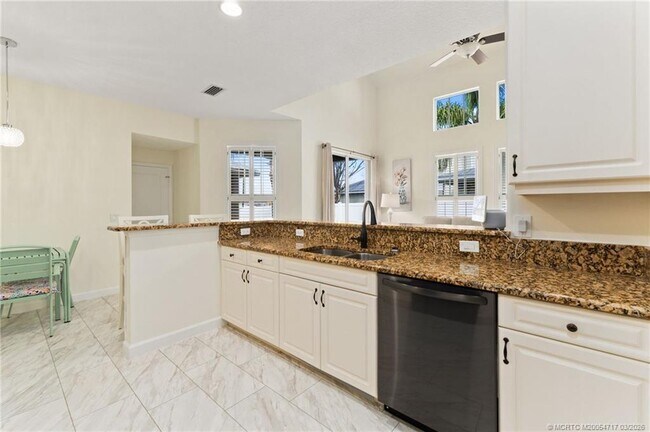 Building Photo - 10627 SW Cam Run