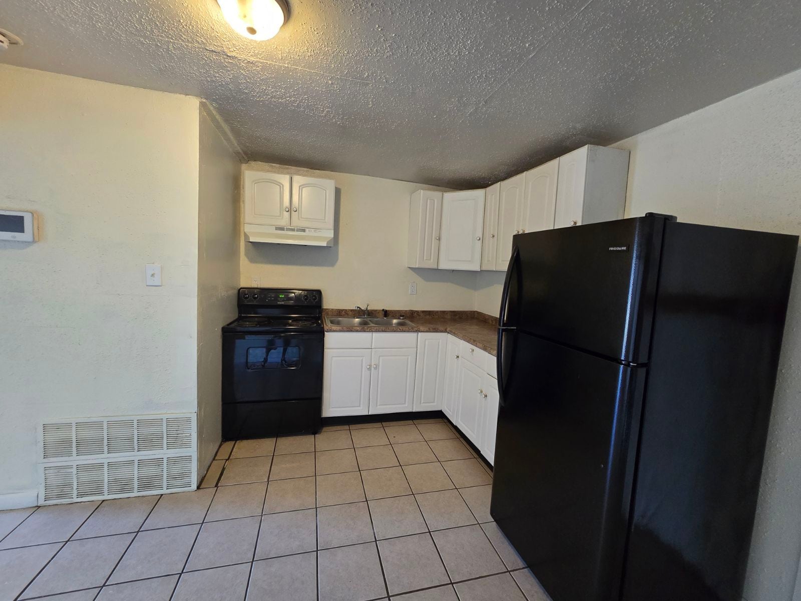 Building Photo - 507 Saint Robert Dr