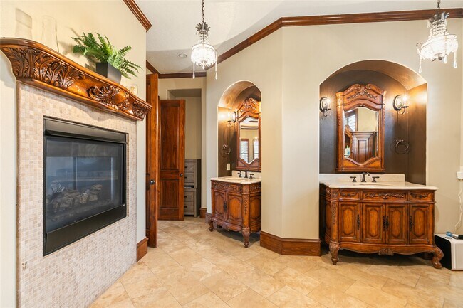 Building Photo - 22 Post Shadow Estate Dr