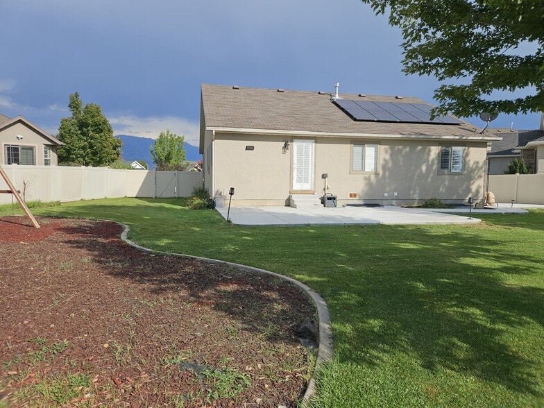 Building Photo - 1879 W Colony Pointe Dr