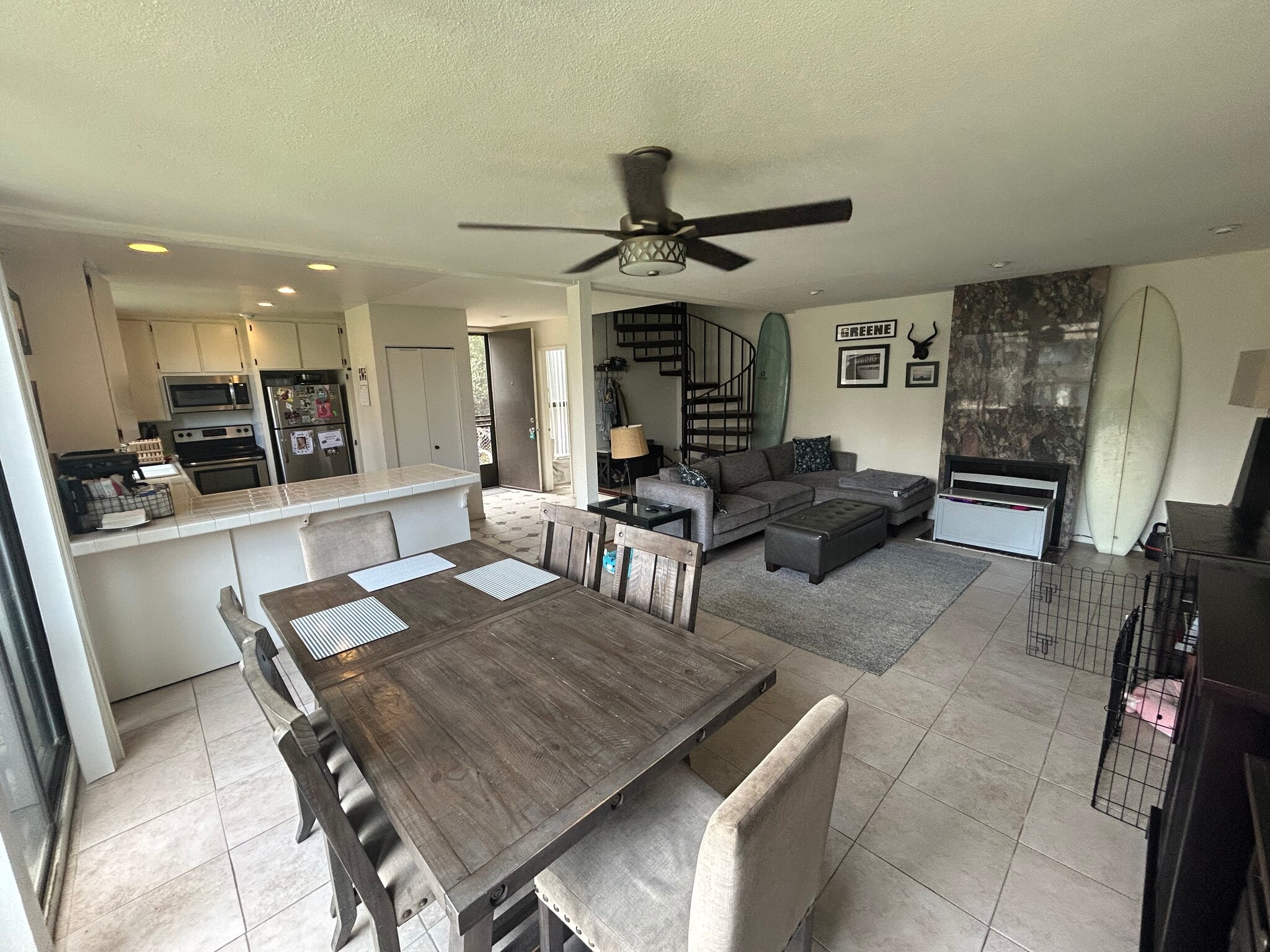 Family Room - 675 S Sierra Ave