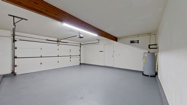 Building Photo - Beautiful Two-Story Home in Neptune Beach availabe early May!