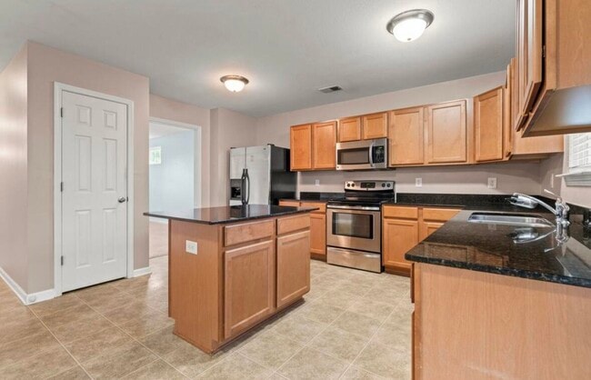 Building Photo - 1825 Polaris Dr