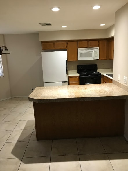 Building Photo - 7941 Decker Canyon Dr